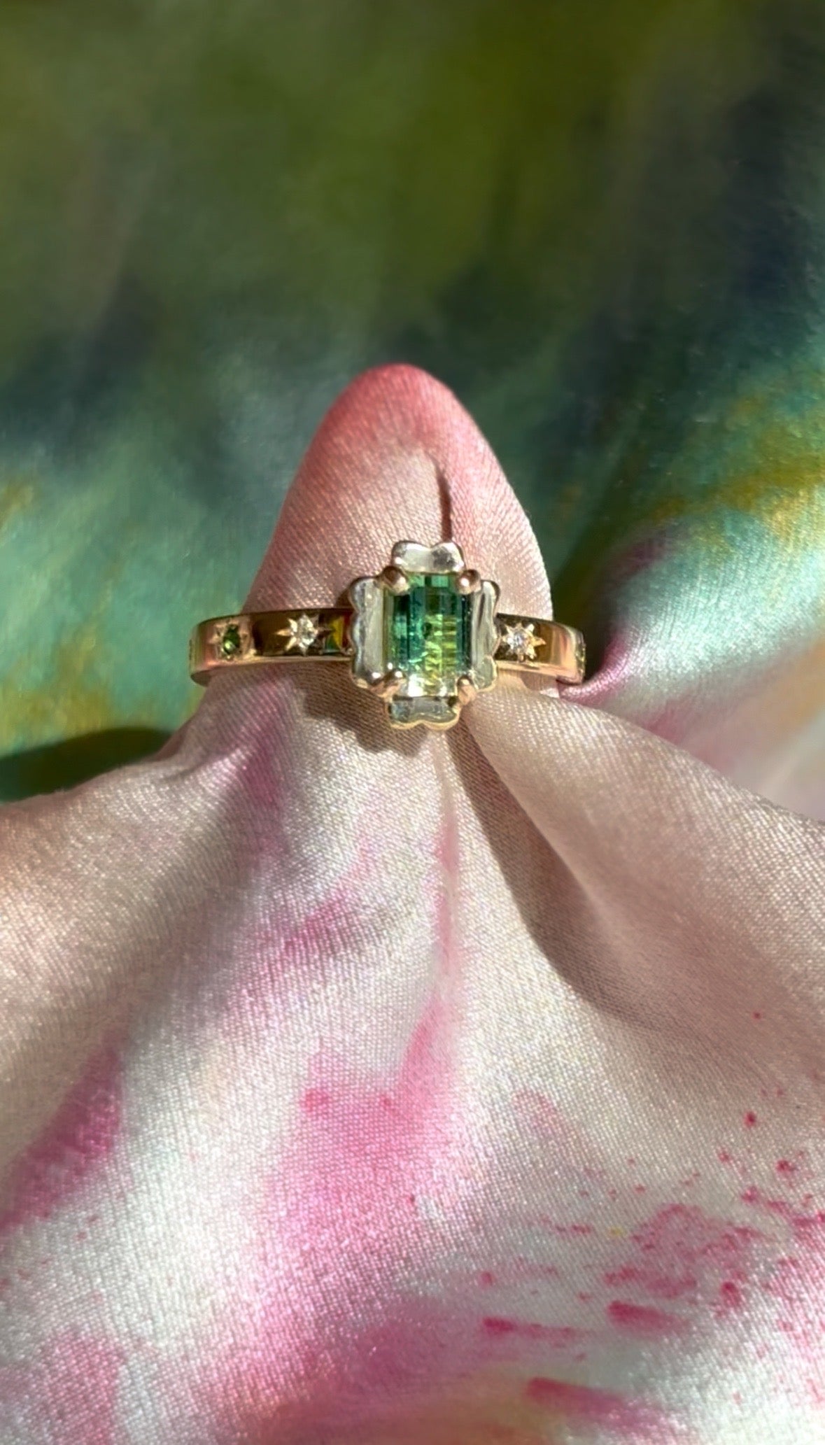 Lucky Flowers Spinner ❀ Green Tourmaline