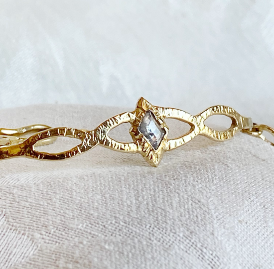 An Everlasting Infinity Gold Bracelet